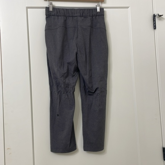 Lululemon Grey on the fly crop pants - Picture 2 of 4